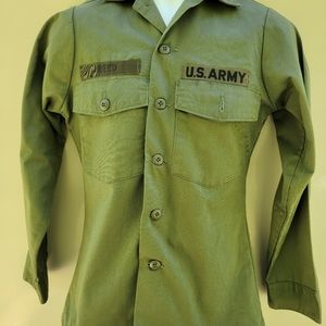 Long sleeve button down military shirt.